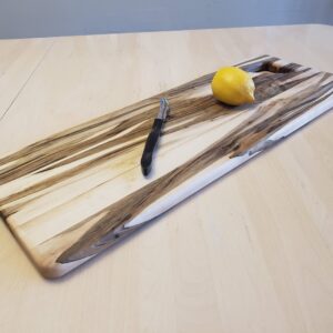 Face grain cutting board made of ambrosia maple